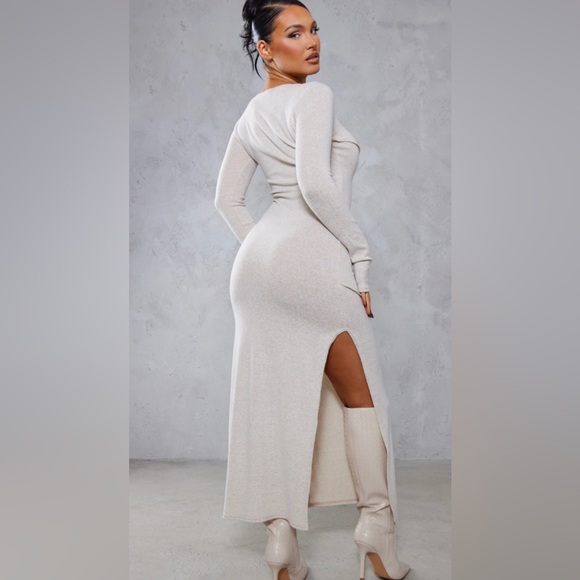 PRETTYLITTLETHING | Size 0 Dress - Picture 3 of 5